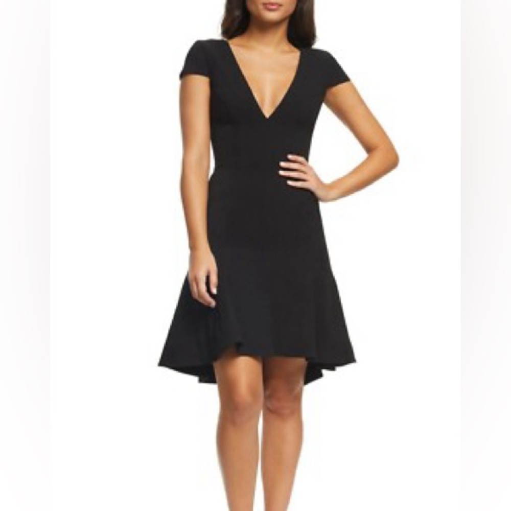 Dress the Population Black Sheath V neck cocktail mini dress